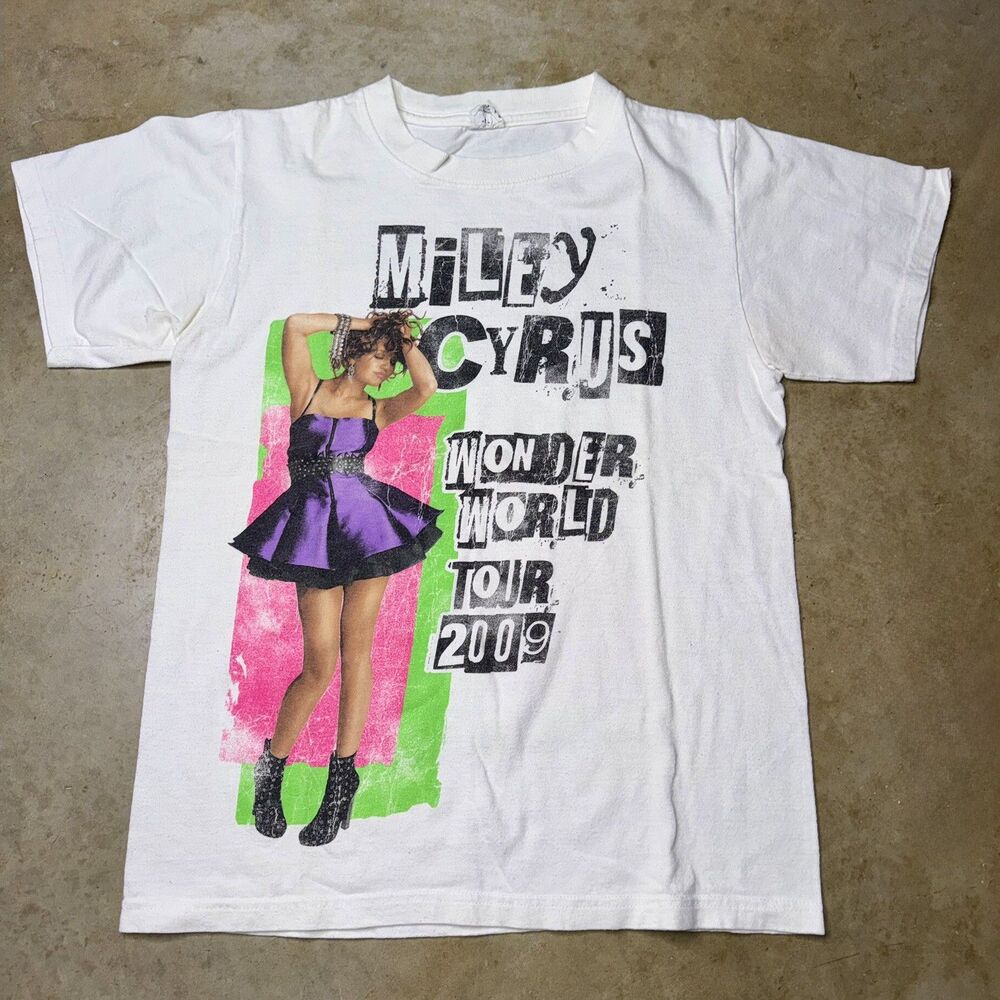 Vintage Miley Cyrus Wonder World Tour 2009 Graphic T Shirt White Y2K Concert S